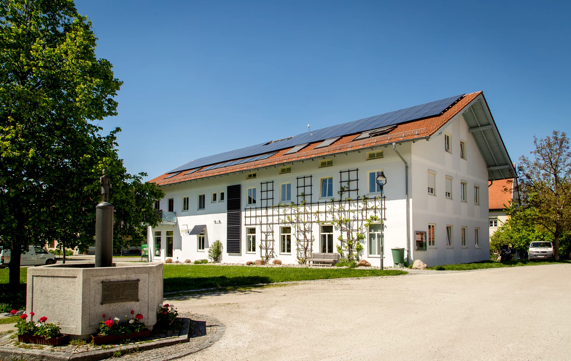 Dorfplatz Frauenneuharting